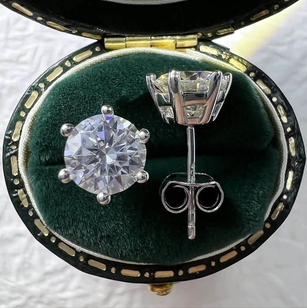 Certified 18k White Gold 4.0ct Diamond Stud Earrings Moissanite 925 Anniversary - Picture 2 of 5